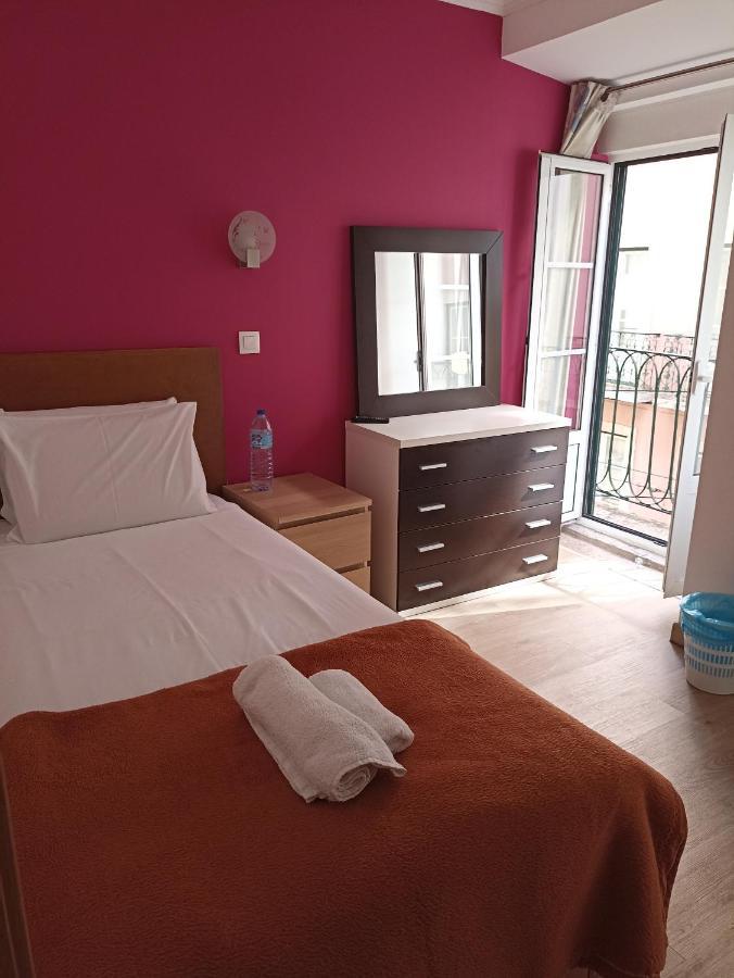 Martim Moniz 28 Guest House Lisbona Esterno foto
