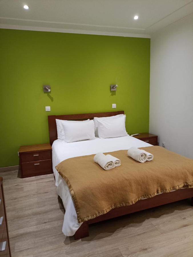 Martim Moniz 28 Guest House Lisbona Esterno foto