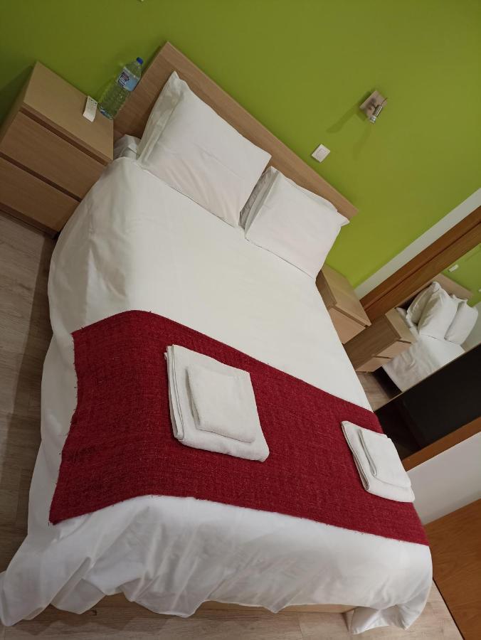Martim Moniz 28 Guest House Lisbona Esterno foto