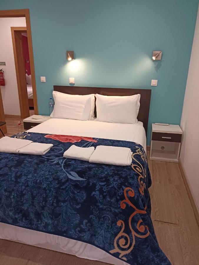Martim Moniz 28 Guest House Lisbona Esterno foto
