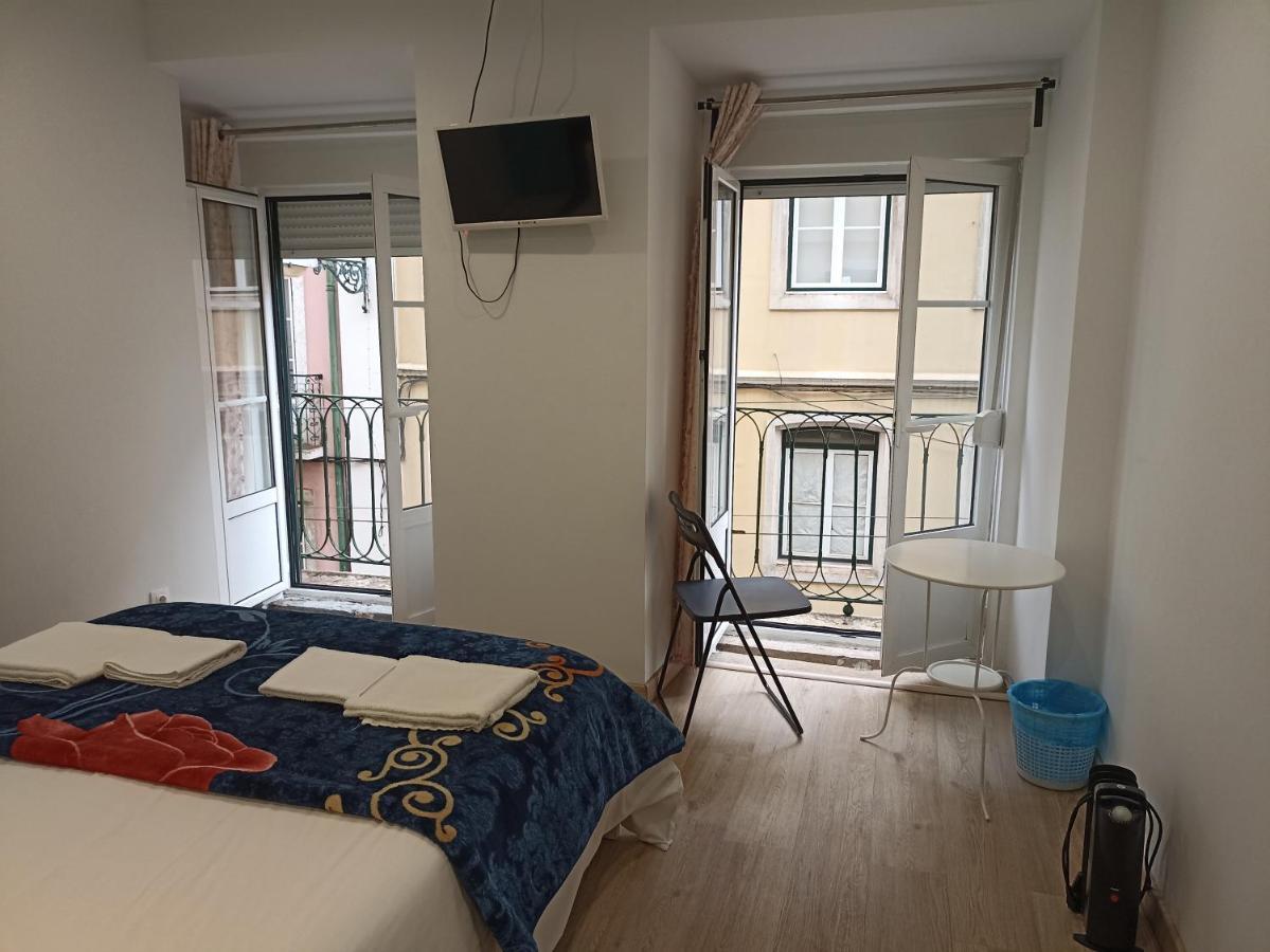 Martim Moniz 28 Guest House Lisbona Esterno foto