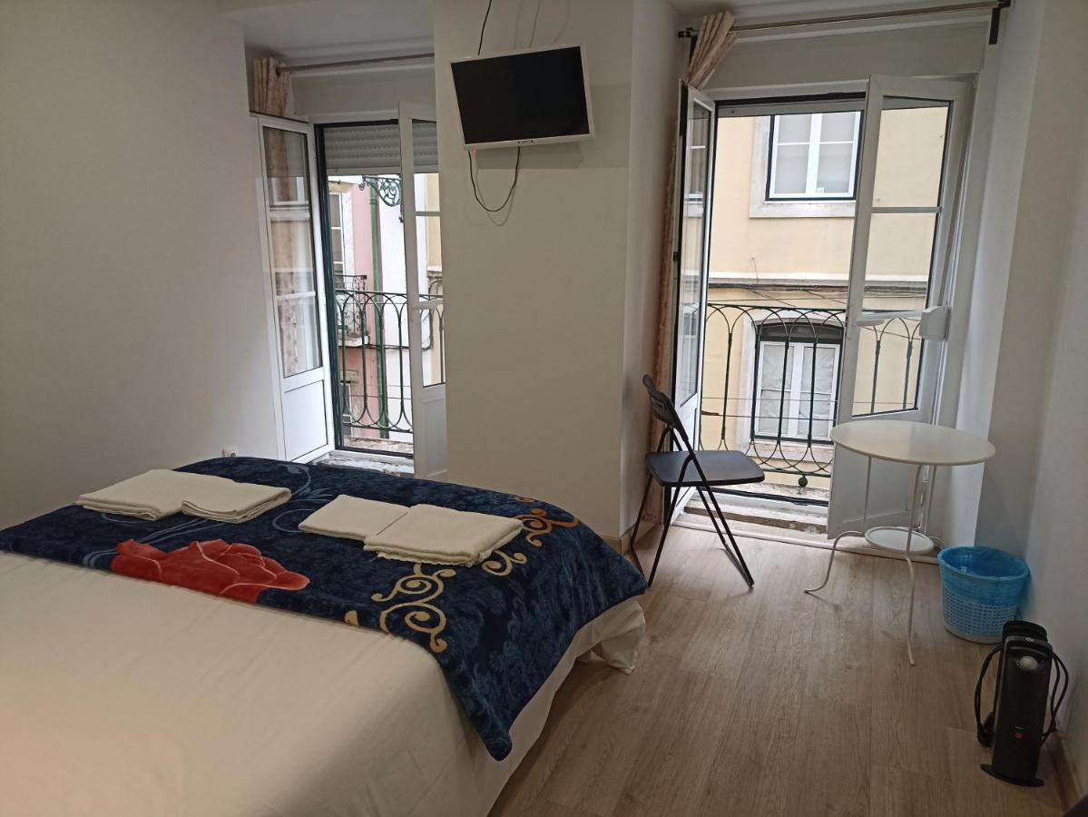 Martim Moniz 28 Guest House Lisbona Esterno foto