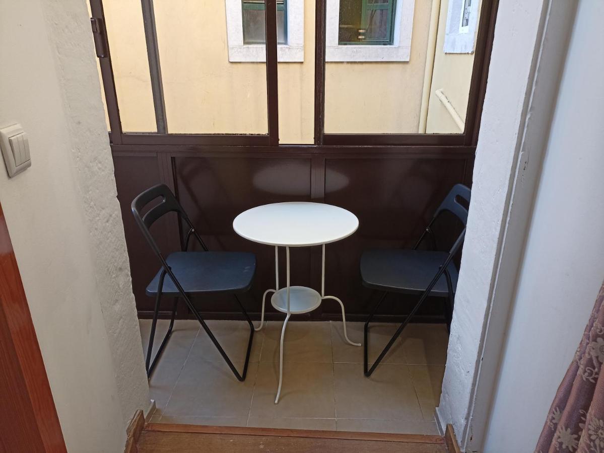 Martim Moniz 28 Guest House Lisbona Esterno foto