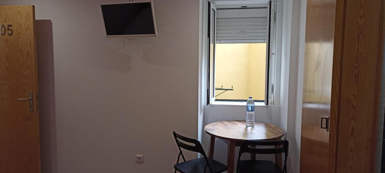 Martim Moniz 28 Guest House Lisbona Esterno foto