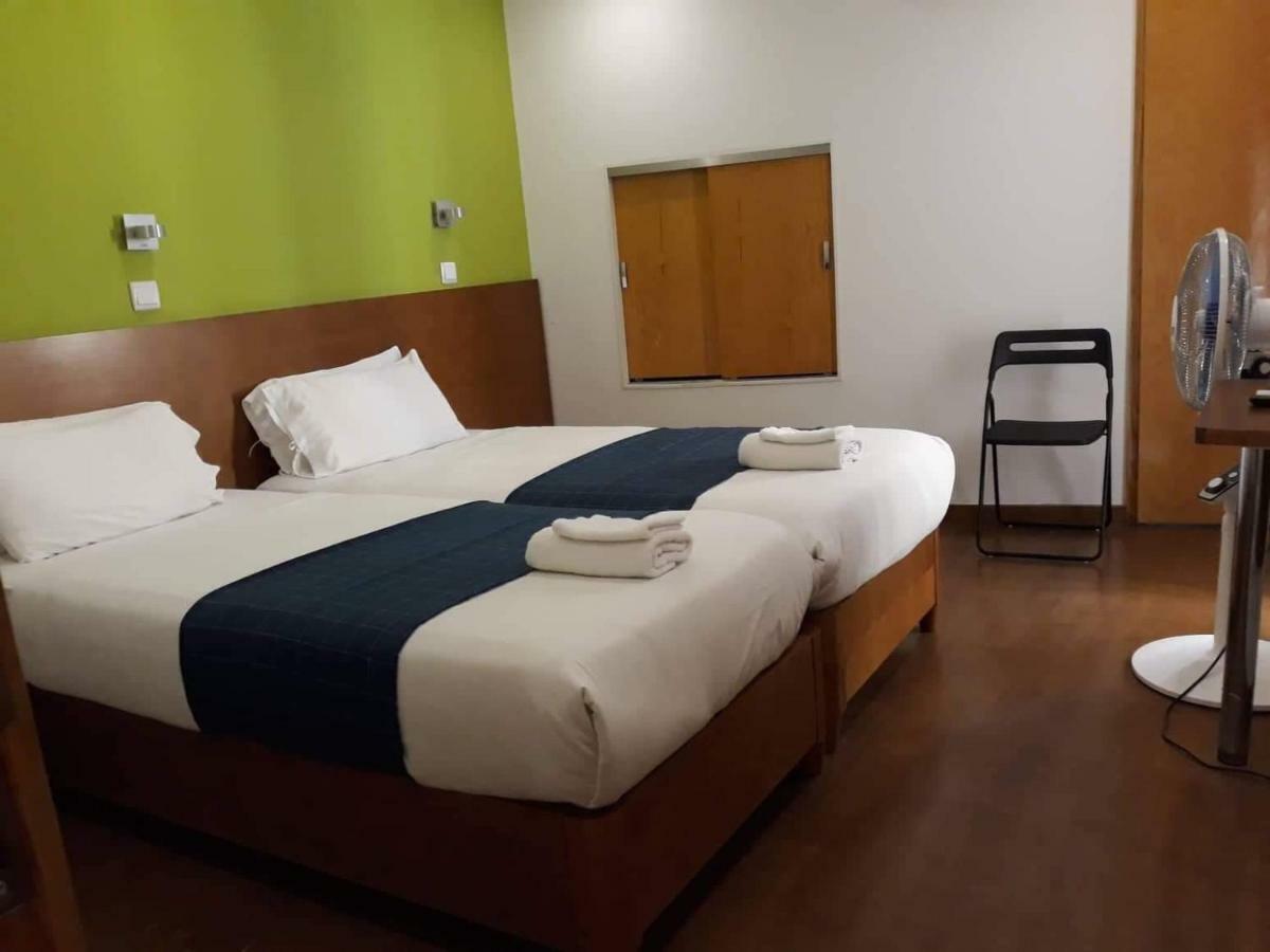 Martim Moniz 28 Guest House Lisbona Esterno foto